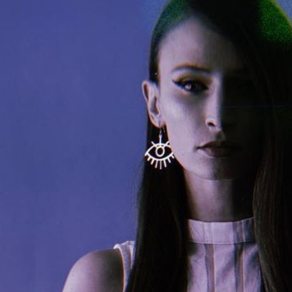 Bright Eyes Earrings - Picture 2 of 3